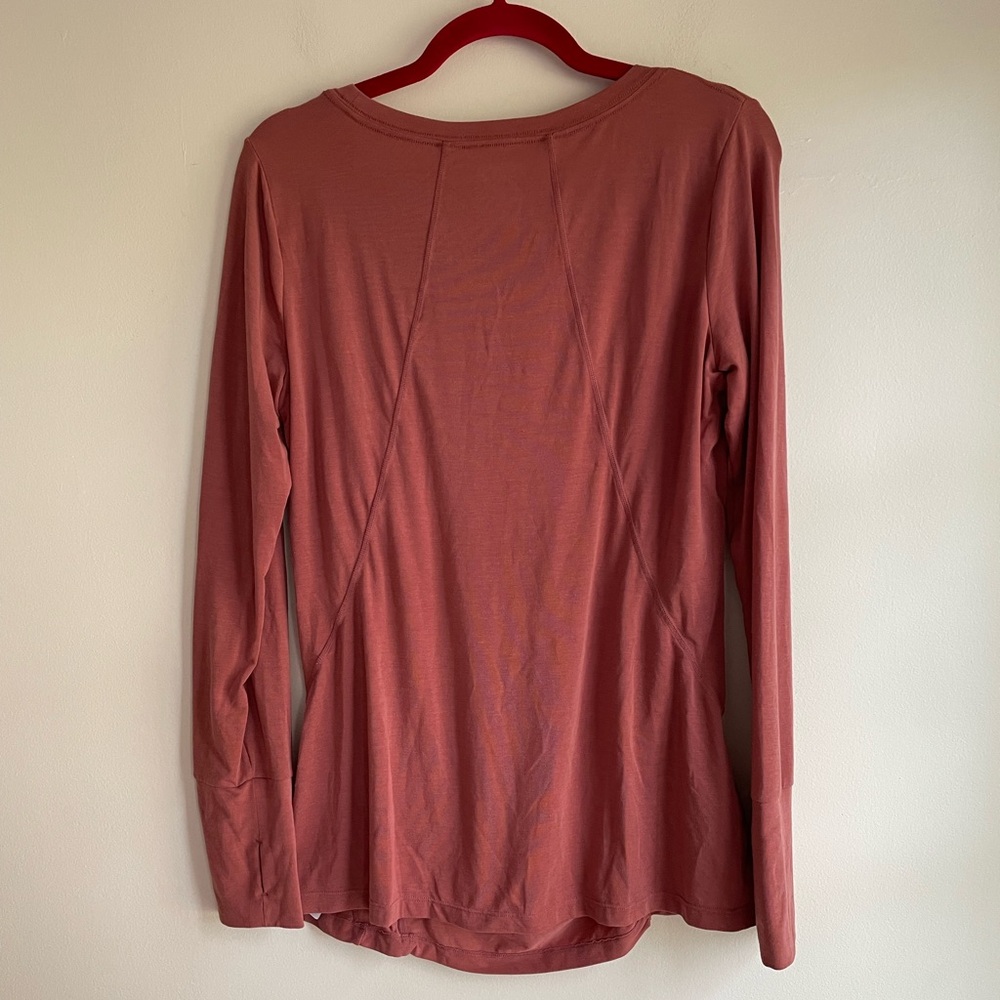 GAP Fit Long Sleeve Side Ruched Maternity Tee Size M - Picture 5 of 7